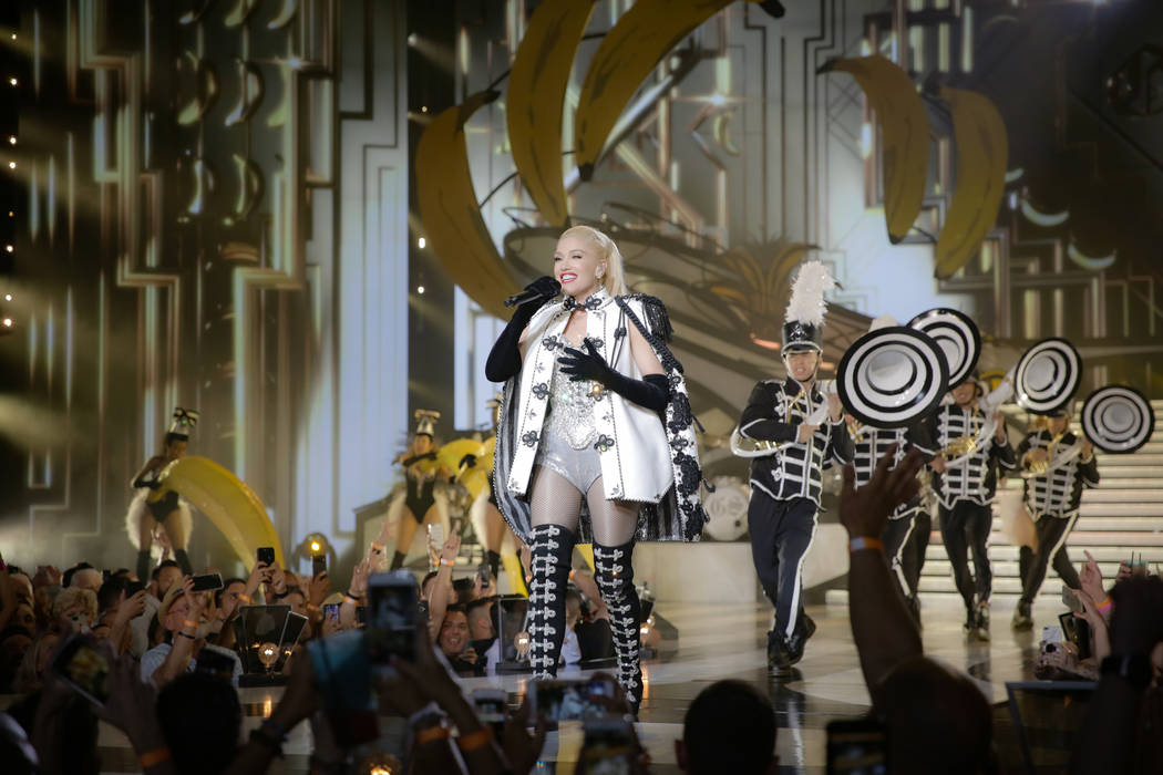 Gwen Stefani, show principal del teatro Zappos de Planet Hollywood, se muestra durante su produ ...