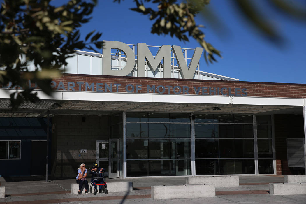 Un ex contratista del DMV alegó mala conducta por parte de su personal en una modernización i ...