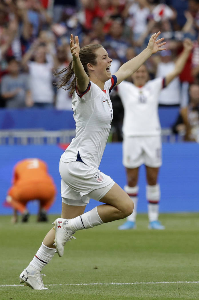 Kelley O Hara de Estados Unidos celebra después de ganar la final de la Copa Mundial Femenina ...