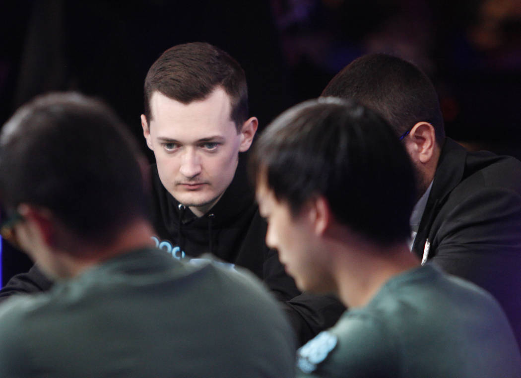 Nick Marchington en la mesa final del evento principal durante la Serie Mundial de Poker en el ...