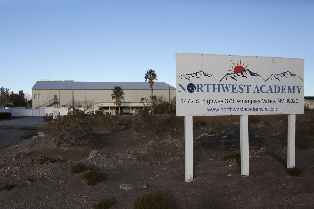 La entrada a Northwest Academy, un internado privado en el valle de Amargosa. (Michael Quine / ...