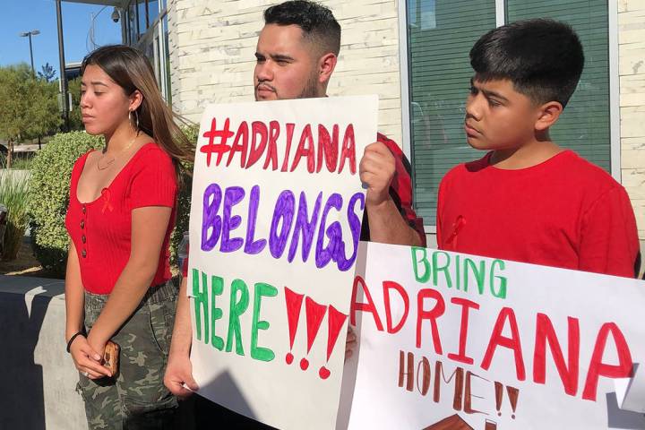 Activistas, legisladores y miembros de la comunidad se han sumado en apoyo a los hijos de Adria ...