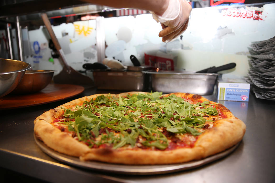 La pizza de saltamontes Canyon Hopper en Evel Pie en Las Vegas, martes 30 de julio de 2019. (Er ...