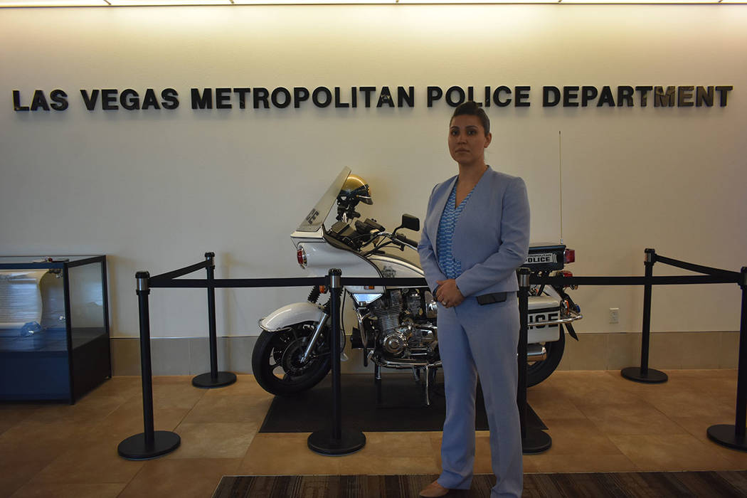 La oficial Alejandra Zambrano, portavoz del Departamento de Policía Metropolitana de Las Vegas ...