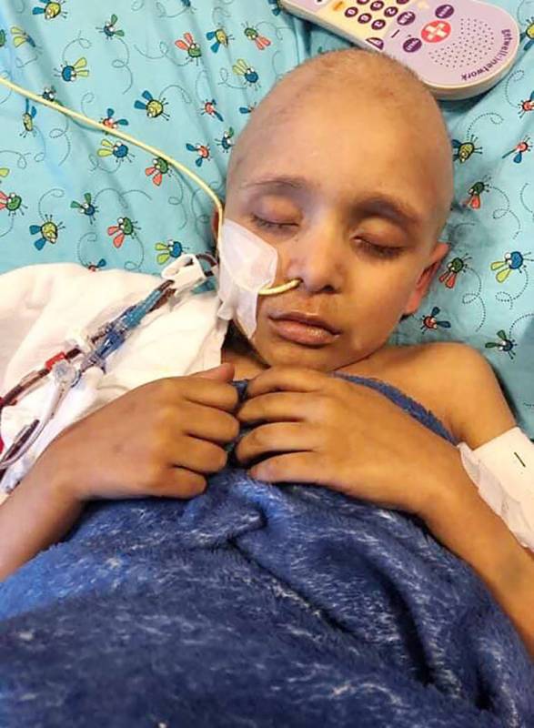 Jaydenn mantiene una lucha de vida o muerte contra la leucemia. [Foto cortesía Vanallara Barba ...