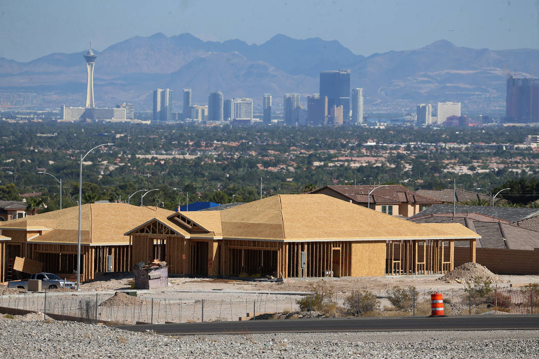 Casas en construcción cerca de N Hualapai Way y 215 Beltway en Las Vegas, martes 27 de agosto ...
