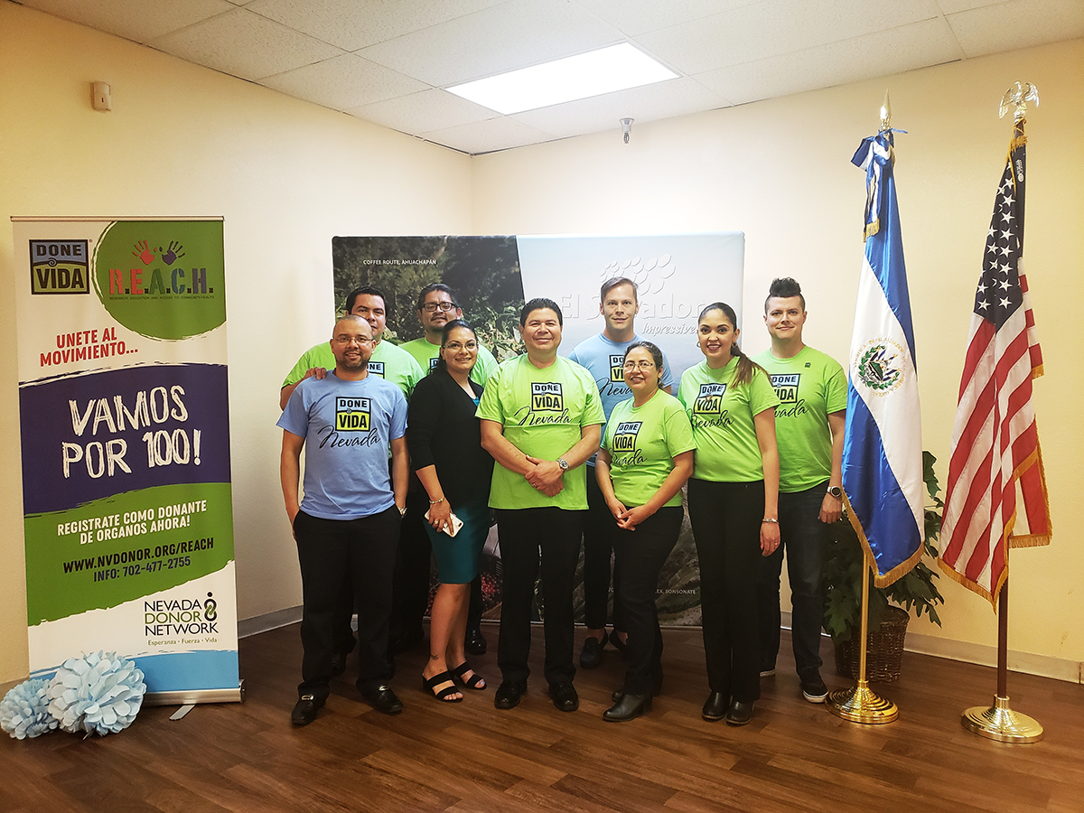 REACH opera el programa Salvado tu Salud, en el Consulado General de El Salvador en Las Vegas. Foto Cortesía.