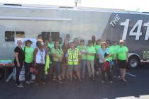 Se formaron varios grupos de voluntarios para abarcar varios lugares de Las Vegas. Sábado 31 d ...