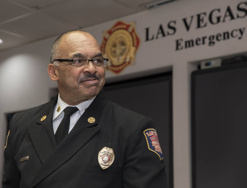El Jefe de Bomberos y Rescate de Las Vegas, William McDonald, habla durante un evento para pres ...
