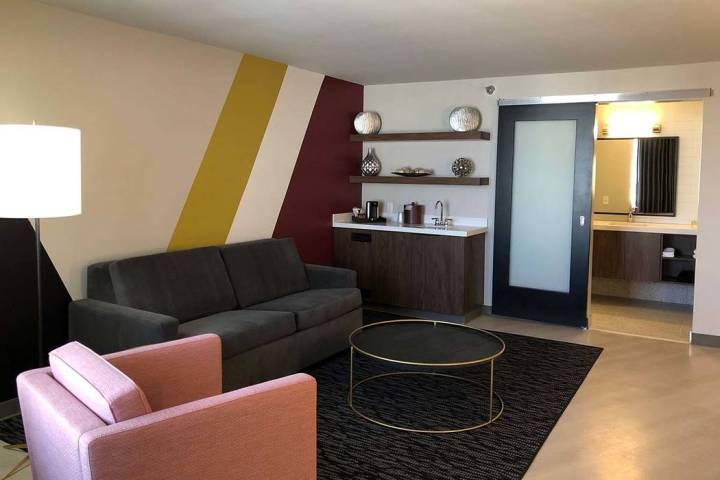 Una suite Luxe recientemente renovada dentro del hotel Plaza. (Plaza)