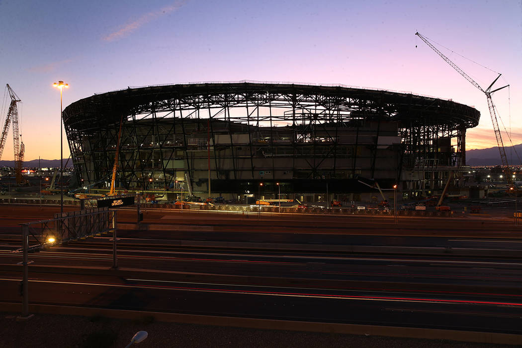 Estadio Allegiant durante la puesta de sol en Las Vegas el 7 de septiembre de 2019. (Erik Verdu ...