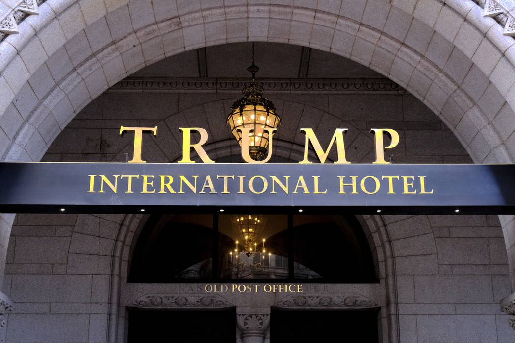 La entrada norte del Trump International Hotel en Washington, D.C., 11 de marzo de 2019. (Mark ...