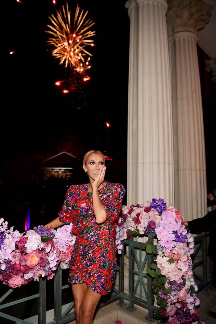 Celine Dion se presenta durante el show final de su residencia en Las Vegas en el Caesars Palac ...