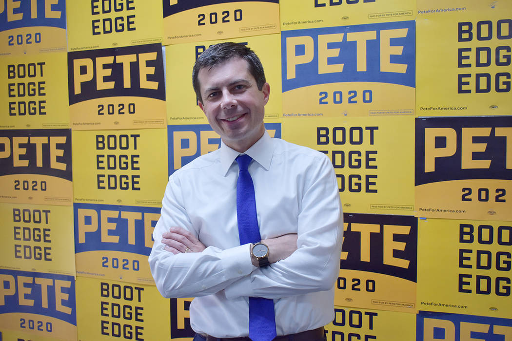 Pete Buttigieg aspira a la presidencia de los EE.UU. Es miembro del Partido Demócrata y partic ...