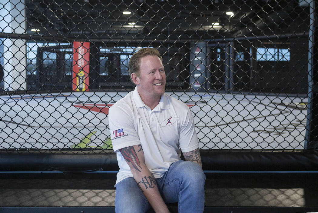 El ex líder del SEAL Team Six, Rob O'Neill en el UFC Performance Institute en Las Vegas el lun ...
