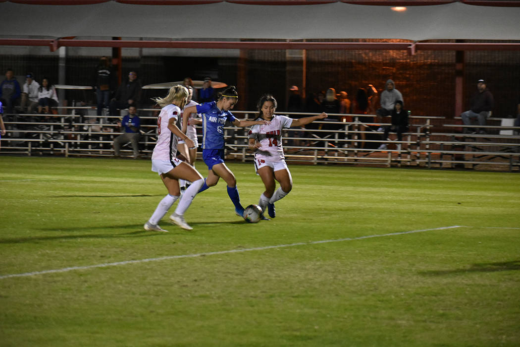 UNLV cayó en tiempo extra ante Air Force en juego correspondiente a la liga femenil universita ...