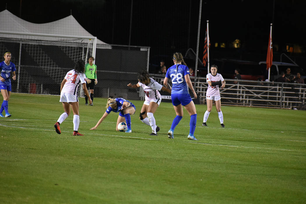 UNLV cayó en tiempo extra ante Air Force en juego correspondiente a la liga femenil universita ...