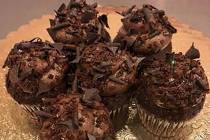 Durante el National Chocolate Cupcake Day, que es el viernes 18 de octubre de 2019, Caked Las V ...