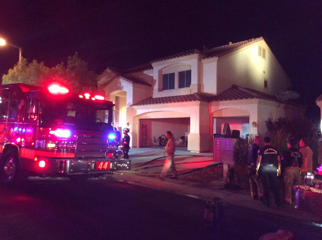 Un residente fue evacuado y el daño se estimó en 100 mil dólares en un incendio en una casa ...