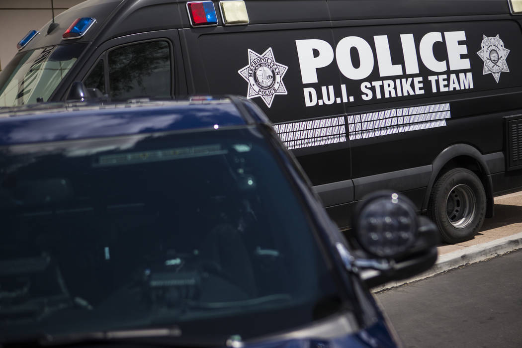 Una vista de un vehículo utilizado por el DUI Strike Team, una operación conjunta entre el De ...