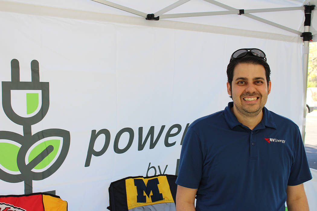 Ali Sheiuh, gerente de proyecto de NV Energy, comentó que puede ahorrarse en casa y en los aut ...