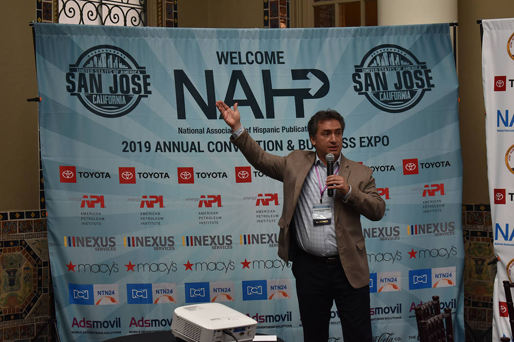 Gustau Alegret, director de noticias para NTN24 compartió el foro con su colega Julián Girald ...