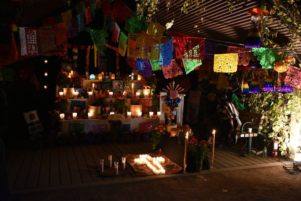 El evento del Día de Muertos contó con múltiples actividades interactivas y entretenimiento ...