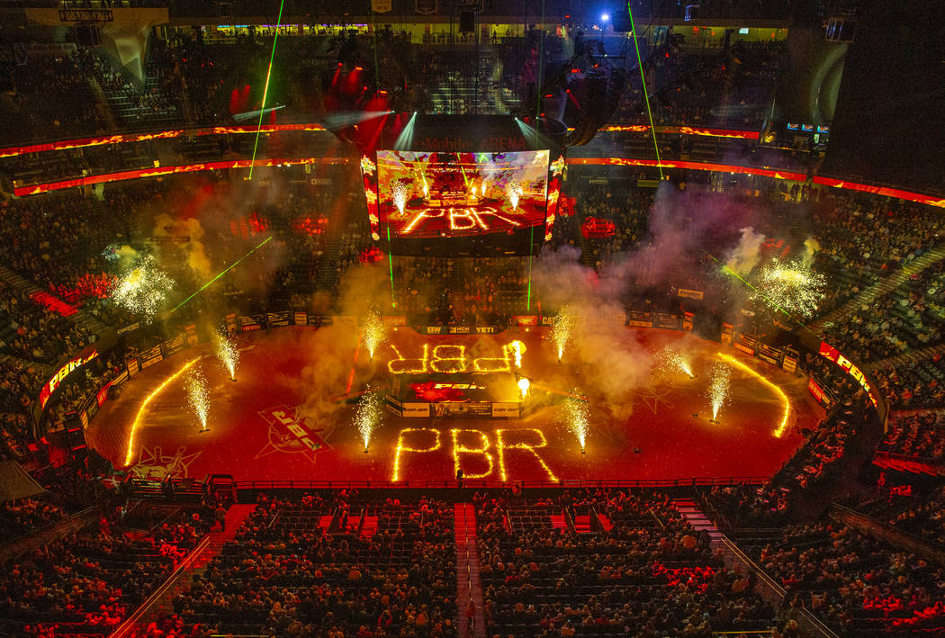 Ceremonia de apertura de las Finales Mundiales de PBR en T-Mobile Arena el miércoles, 6 de nov ...