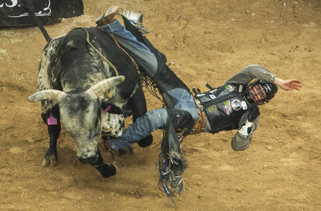 Jared Parsonage sale volando de Good Night Robicheaux durante las Finales Mundiales de PBR en T ...