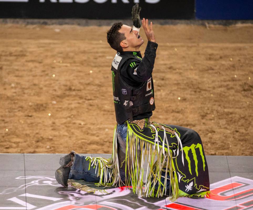 José Vítor Leme agradece después de una buena carrera montado en Cochise durante el último ...