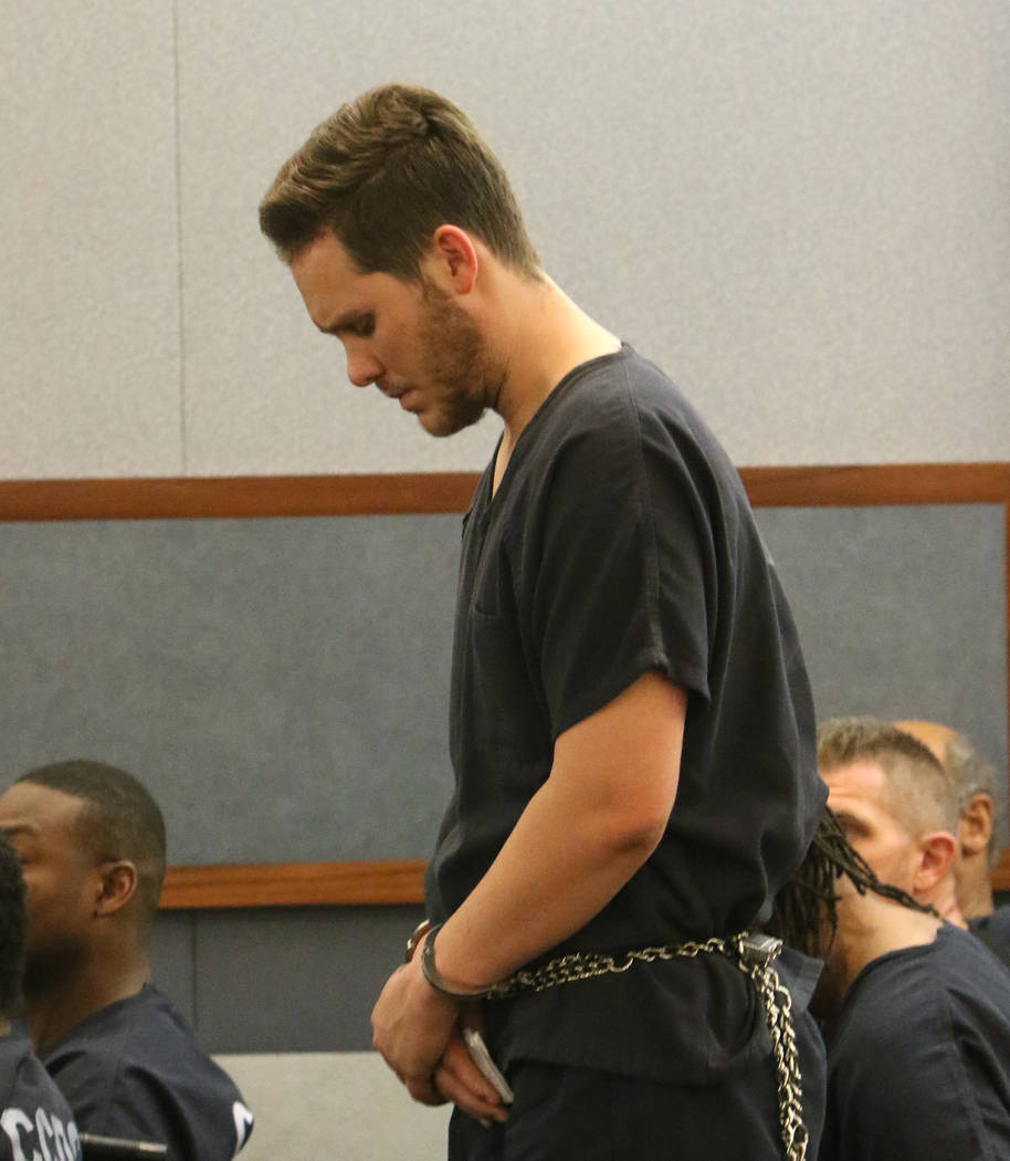 Aaron Kruse, 24 años, de Las Vegas, acusado de conducción bajo la influencia de sustancias qu ...