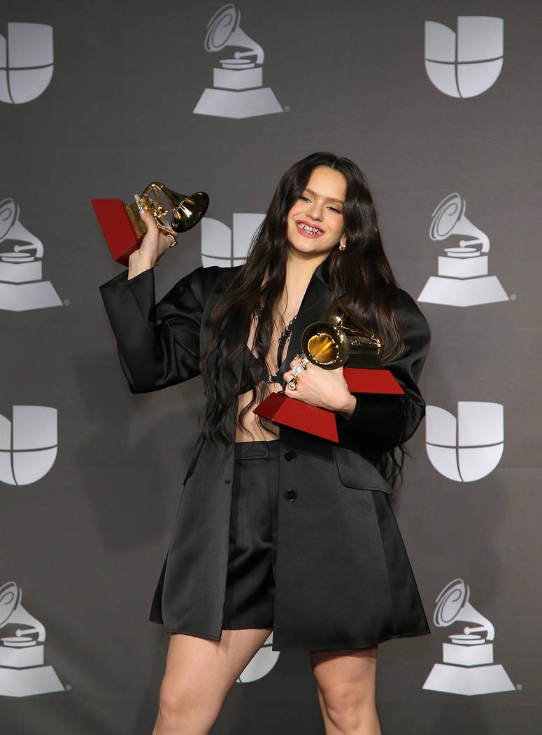 Rosalía obtuvo tres Grammy Latino y se proyecta con un futuro prometedor en la música latina. ...