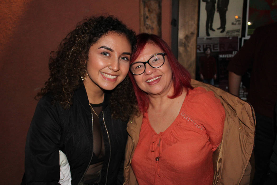 Laissa Delgado y su madre, conocieron a Ed gracias a redes sociales. Martes 12 de noviembre de ...