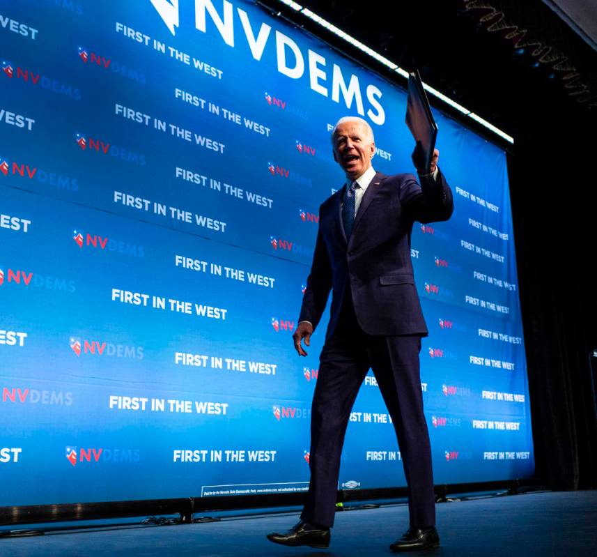 El candidato presidencial demócrata y ex vicepresidente, Joe Biden, habla durante el evento "F ...