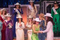 Miss Rodeo Dakota del Sur, Jordan Tierney, reacciona después de ganar Miss Rodeo América en e ...