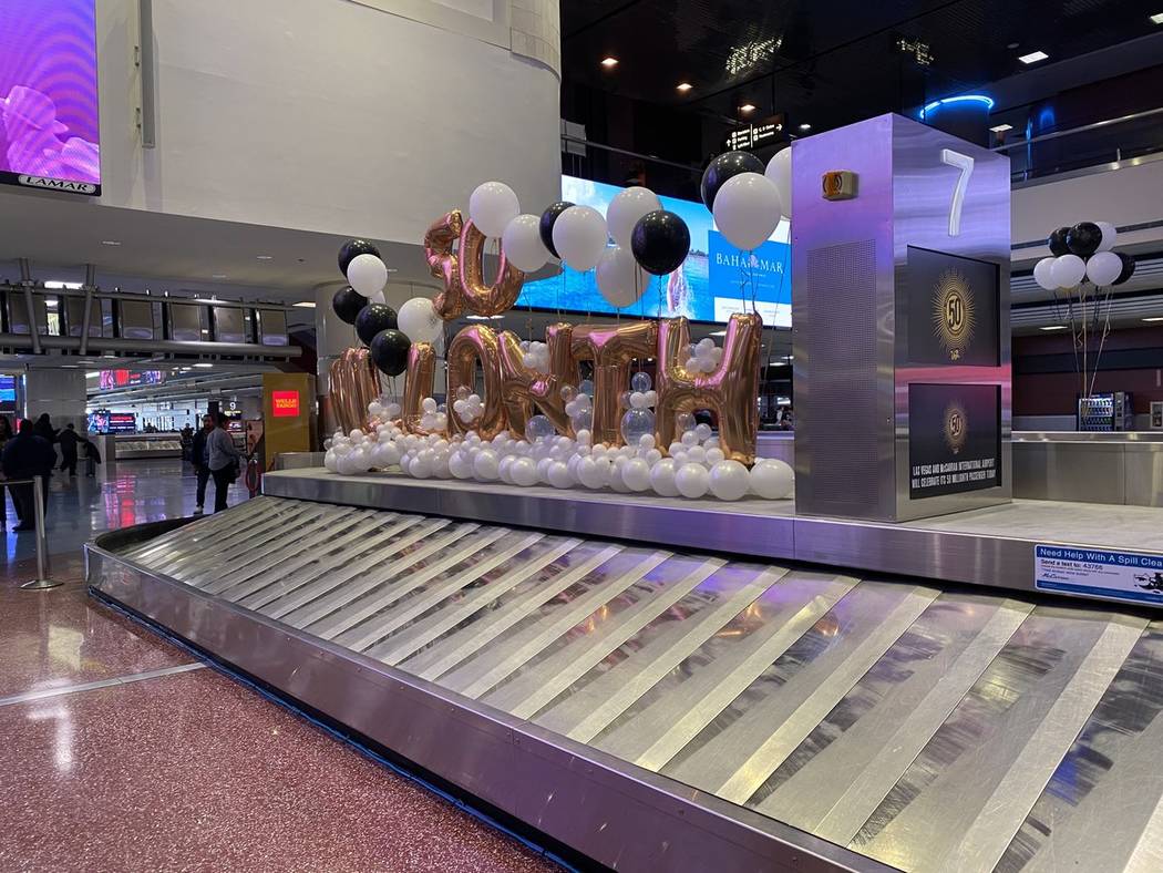 El Aeropuerto Internacional McCarran celebró su récord de 50 millones de pasajeros del 2019 a ...