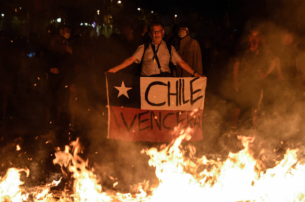 ARCHIVO. Santiago, 22 Nov 2019 (Notimex- Xinhua/Jorge Villegas).- Manifestantes participan en u ...