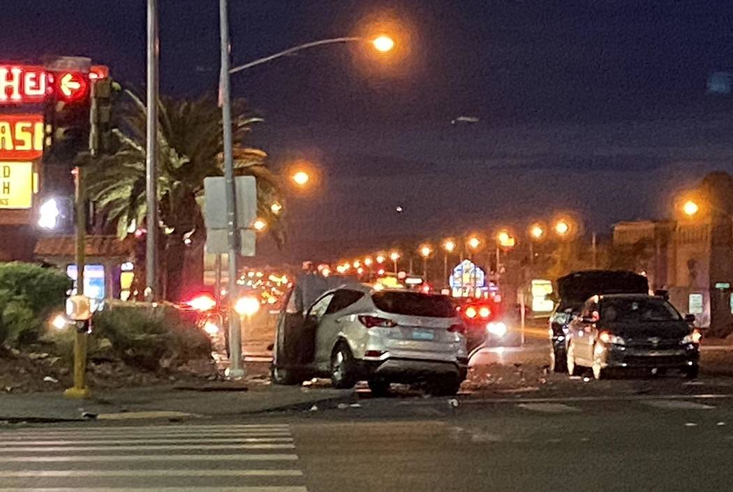 Tres vehículos colisionaron alrededor de las 5:40 a.m. del lunes, 23 de diciembre de 2019 en E ...