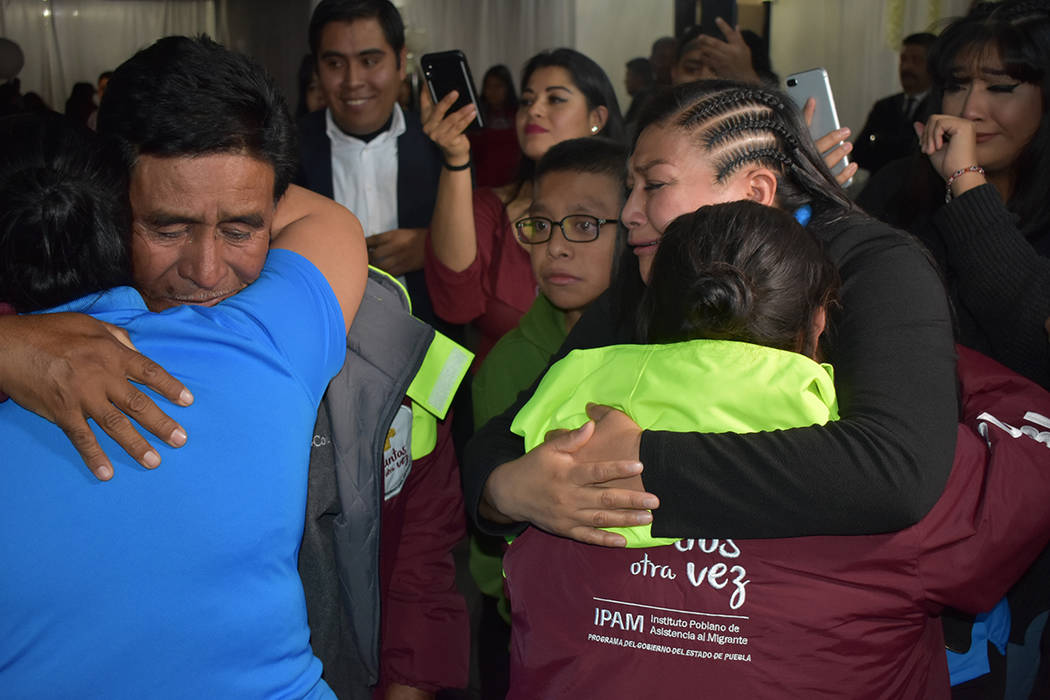 Como regalo de Navidad, el Gobierno del Estado de Puebla planeó la reunificación familiar de ...