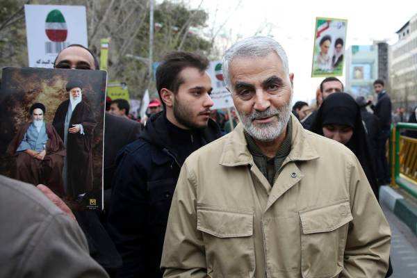 Qassem Soleimani, comandante de la Fuerza Quds de Irán, asiste a un mitin anual que conmemora ...