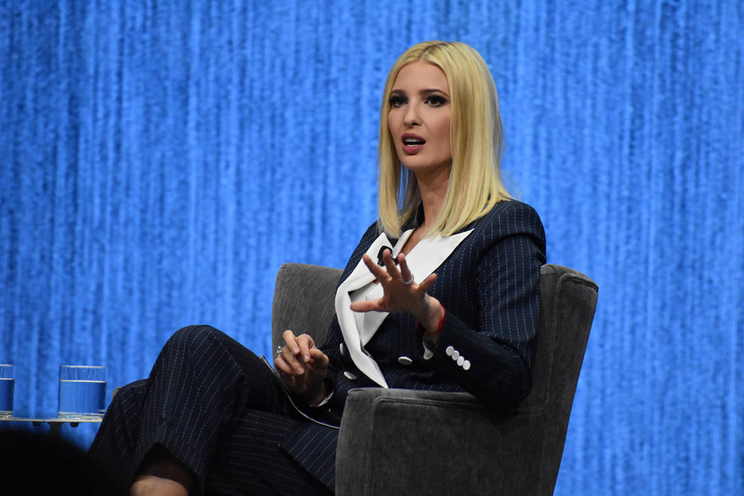 Ivanka Trump estuvo como oradora ante cientos de representantes de los principales medios de co ...