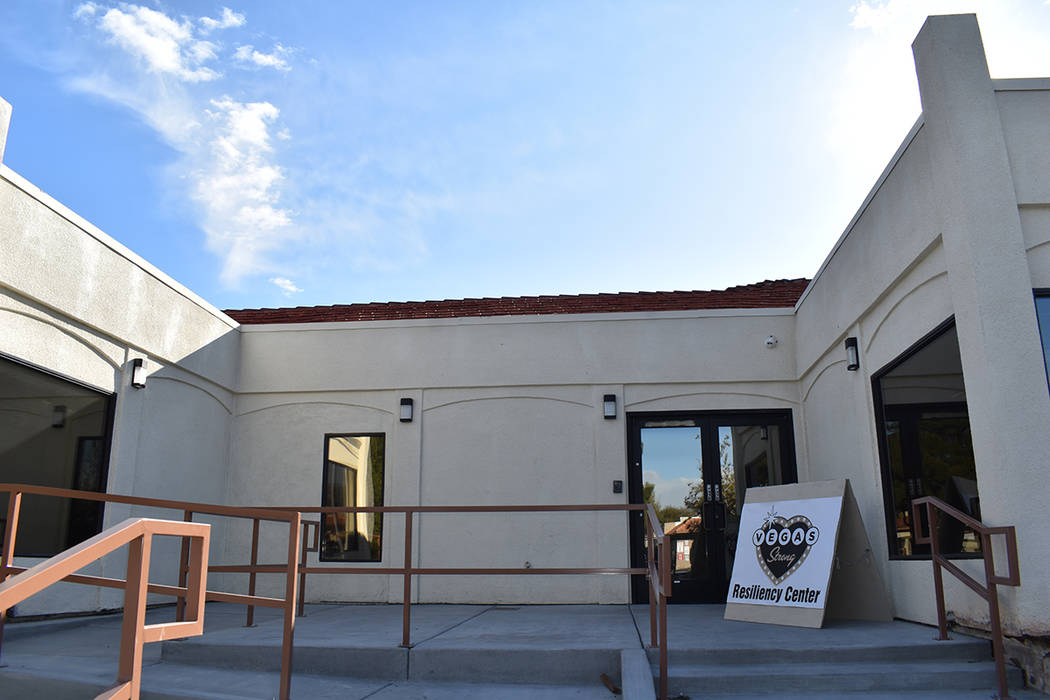 La nueva oficina de 4,700 pies cuadrados de “Vegas Strong Resiliency Center” adyacente al d ...