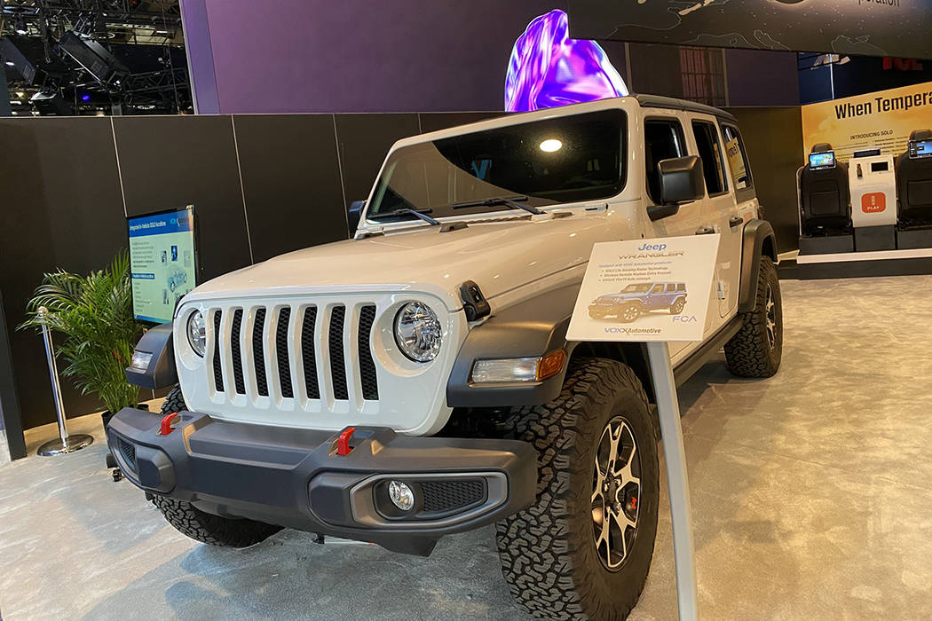 Una Jeep Wrangler equipada con la tecnología de detección de vida “SOLO" de Voxx Internatio ...