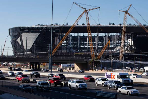 Una vista del Estadio Allegiant a medida que su construcción avanza en Las Vegas el lunes, 13 ...