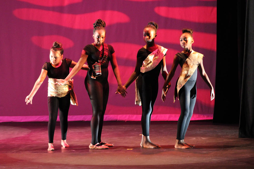 Con un festival de baile artístico inició la semana en honor a MLK. Domingo 19 de enero de 20 ...