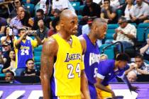 Archivo.- Kobe Bryant se mostró concentrado y alentando a su equipo para intentar obtener el r ...