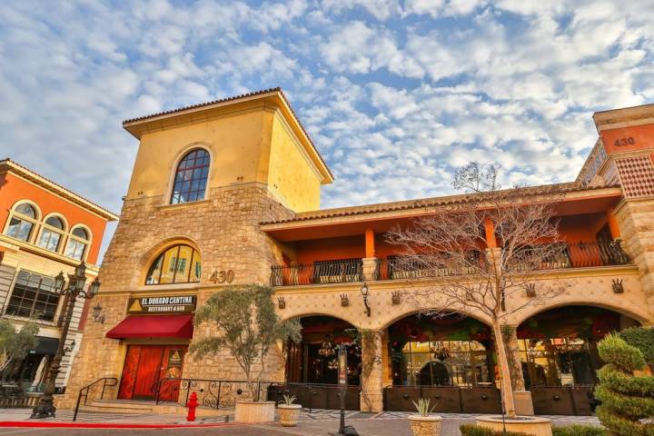 El exterior de El Dorado Cantina en Tivoli Village. (Edison Graff/Stardust Fallout Media)