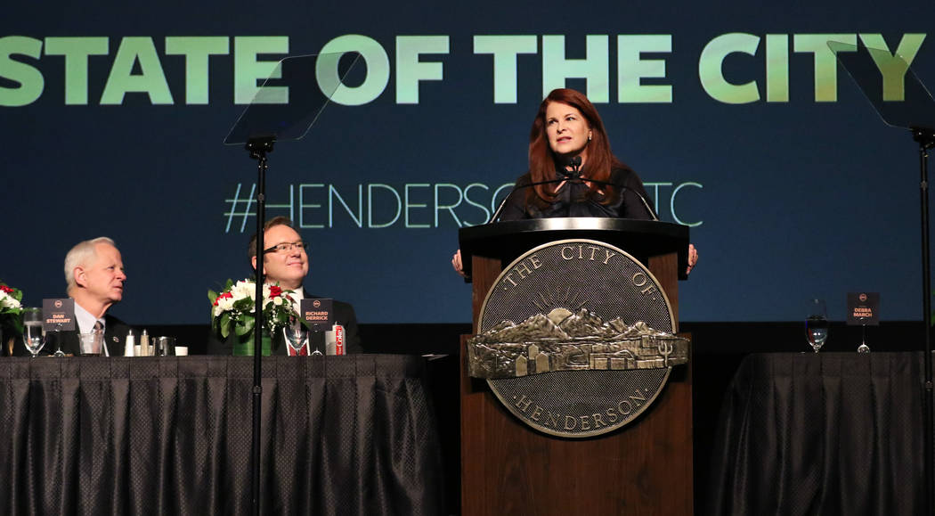 La alcaldesa de Henderson, Debra March, da su discurso anual sobre el estado de la ciudad el ju ...
