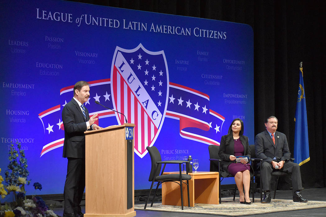 LULAC conectó a electores latinos con aspirantes a la nominación demócrata rumbo a las Elecc ...