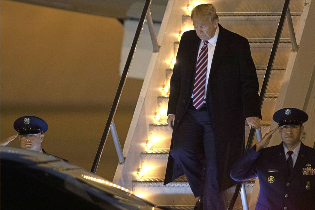 El Presidente Donald Trump llega en el Air Force One al Aeropuerto Internacional McCarran el ma ...